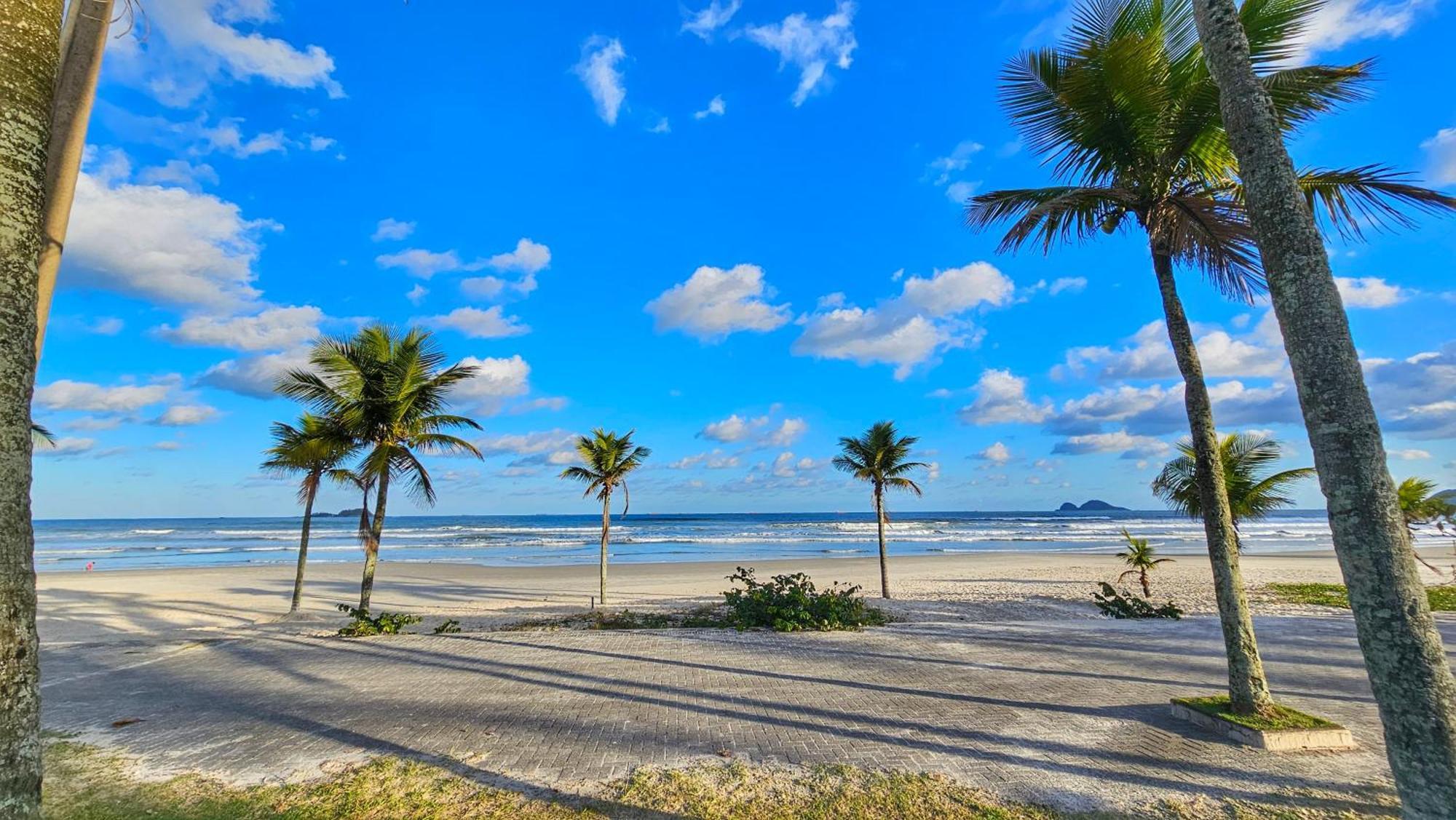 דירות גוארויה Praia Da Enseada - Predio Com Area De Lazer E Garagem מראה חיצוני תמונה